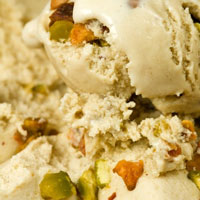 machine for dosing in ice cream