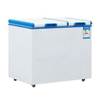 Commercial ice cream freezer with solid top door