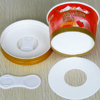 Ice cream paper cup with paper/plastic lid and spoon